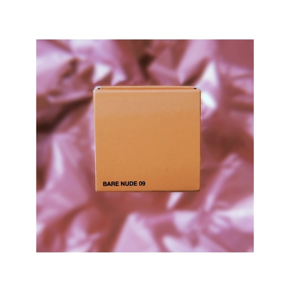 bareMinerals Brightening Serum Foundation SPF 20 - Picture 2 of 5